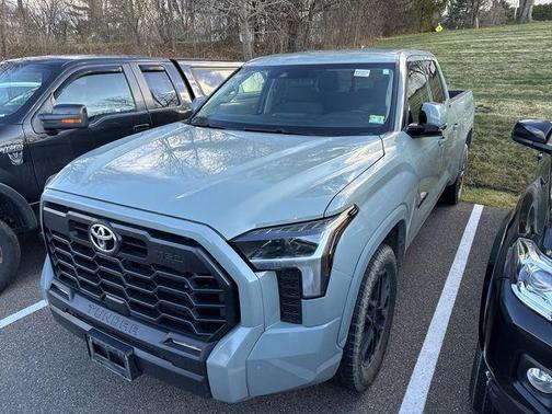 2022 Toyota Tundra SR5