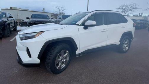 2022 Toyota RAV4 XLE