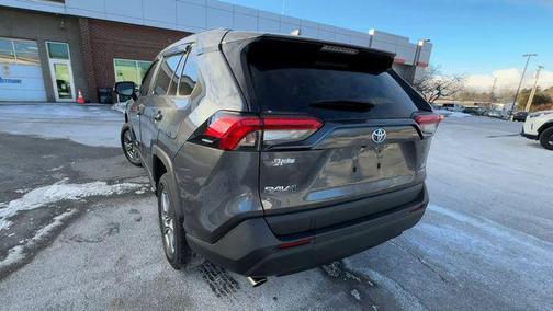 2022 Toyota RAV4 Hybrid XLE