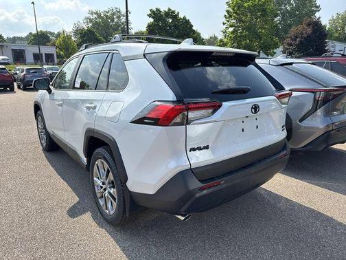 2025 Toyota RAV4 XLE Premium