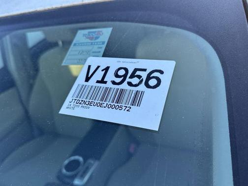 2014 Toyota Prius v Two