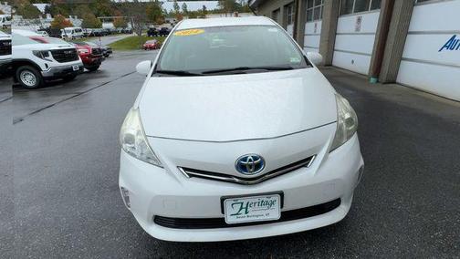 2014 Toyota Prius v Two