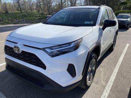 Ice 2025 Toyota RAV4 Hybrid LE