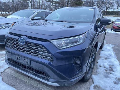 2021 Toyota RAV4 Hybrid SE