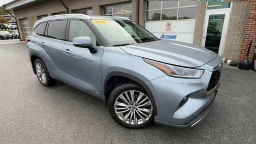2021 Toyota Highlander Hybrid Platinum