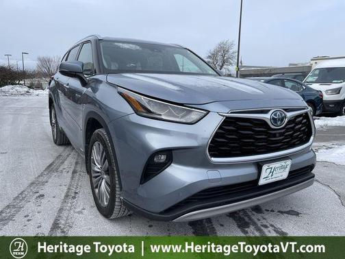 2021 Toyota Highlander Hybrid Platinum