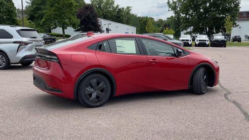 2025 Toyota Prius Plug-In Hybrid SE
