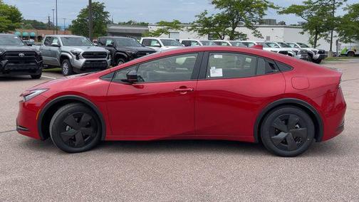 2025 Toyota Prius Plug-In Hybrid SE