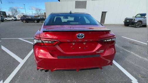 2024 Toyota Camry Hybrid SE