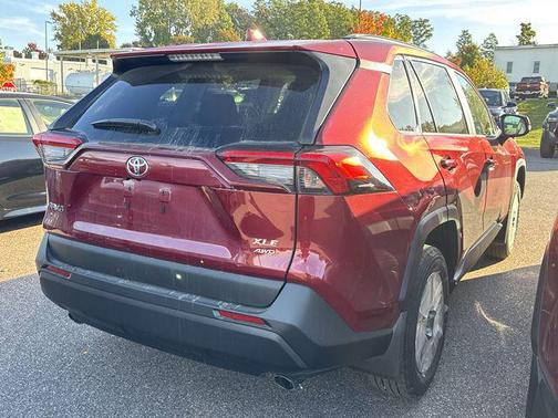 2025 Toyota RAV4 XLE