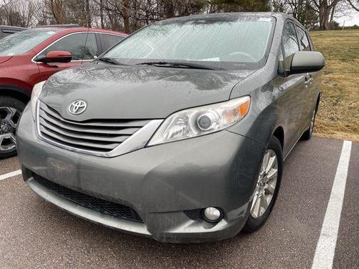 2014 Toyota Sienna XLE