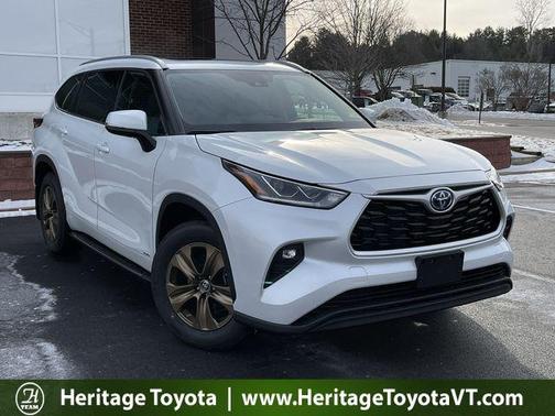 2022 Toyota Highlander Hybrid XLE