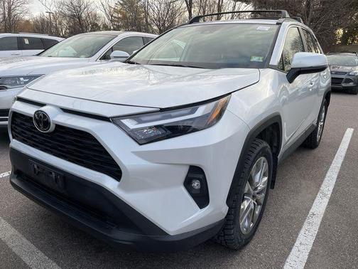 Wind Chill Pearl 2025 Toyota RAV4 XLE Premium