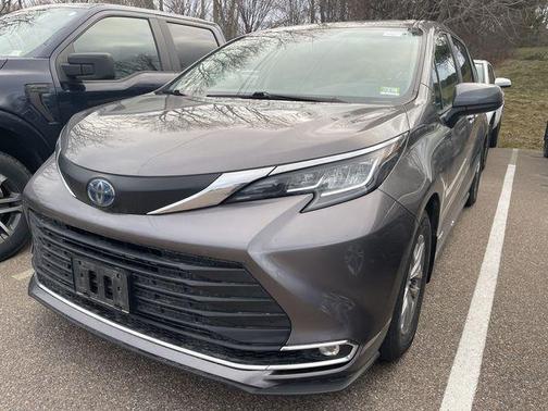 2021 Toyota Sienna XLE 7 Passenger
