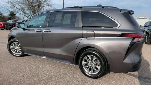 Predawn Gray Mica 2021 Toyota Sienna XLE 7 Passenger