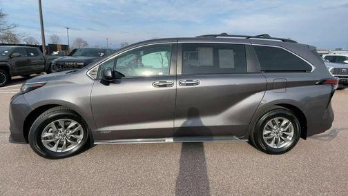 Predawn Gray Mica 2021 Toyota Sienna XLE 7 Passenger