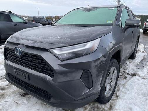 2022 Toyota RAV4 Hybrid XLE