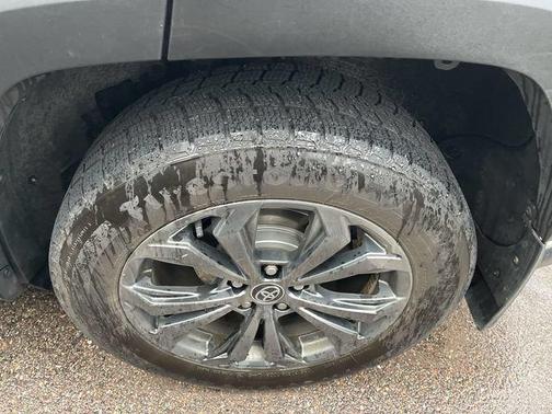 Blizzard Pearl 2022 Toyota RAV4 Hybrid XLE Premium