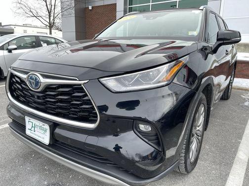 2021 Toyota Highlander Hybrid Platinum