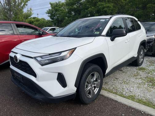 Ice Cap 2025 Toyota RAV4 Hybrid LE