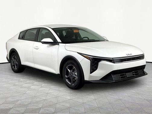 Snow White Pearl 2026 Kia K4 LXS