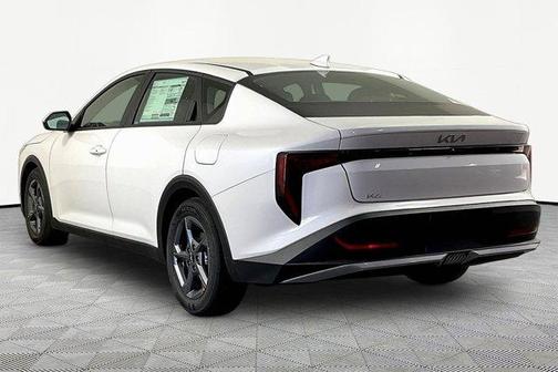 Snow White Pearl 2026 Kia K4 LXS