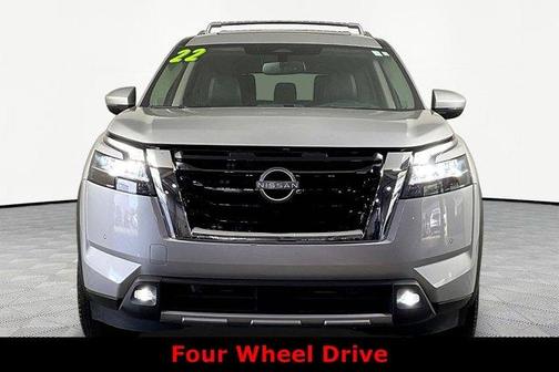 Brilliant Silver Metallic 2022 Nissan Pathfinder Platinum