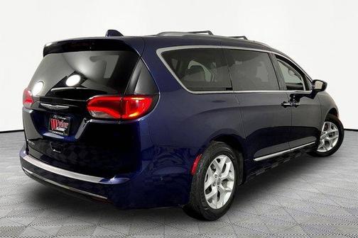 Jazz Blue Pearlcoat 2018 Chrysler Pacifica Touring-L Plus