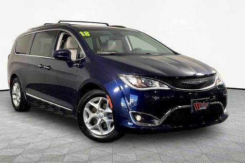 Jazz Blue Pearlcoat 2018 Chrysler Pacifica Touring-L Plus