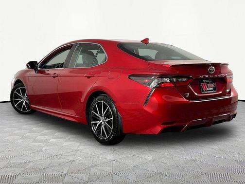 Red 2022 Toyota Camry SE