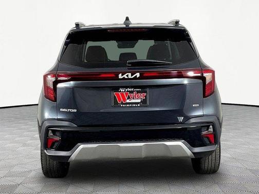 Gravity Gray 2024 Kia Seltos SX