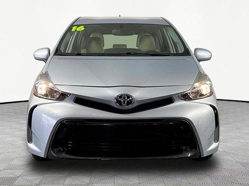 Sky 2016 Toyota Prius v Two