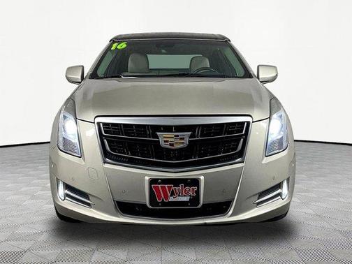 Silver Coast Metallic 2016 Cadillac XTS Luxury Collection