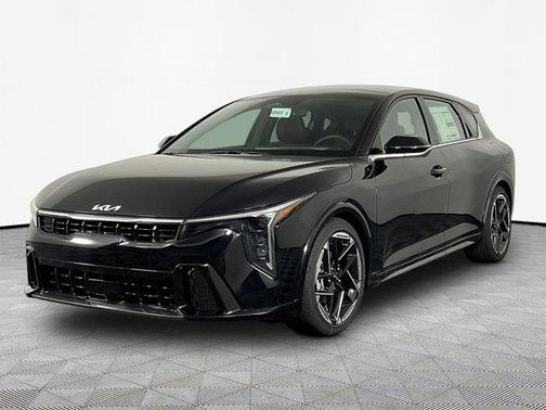 Aurora Black Pearl 2026 Kia K4 GT-LINE