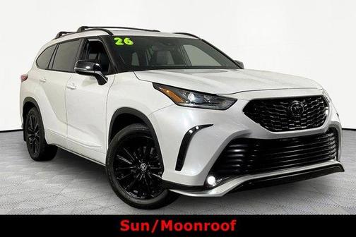 Pearl 2026 Toyota Highlander XLE