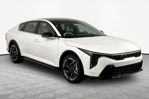 Snow White Pearl 2026 Kia K4 GT-LINE