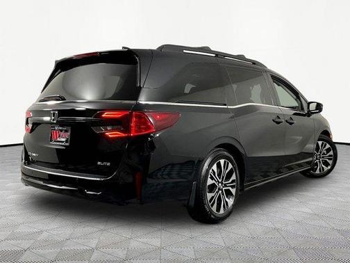 Crystal Black Pearl 2025 Honda Odyssey Elite