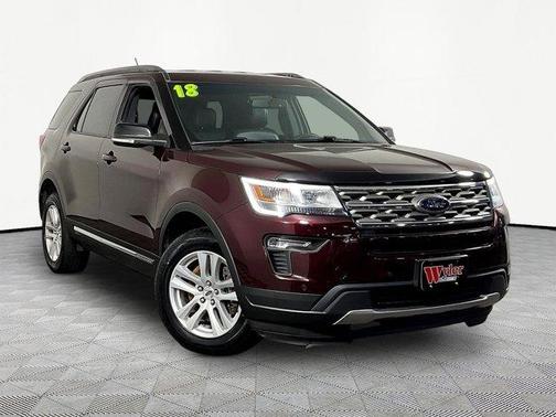 Burgundy 2018 Ford Explorer XLT