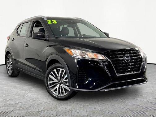 Super Black 2023 Nissan Kicks SV