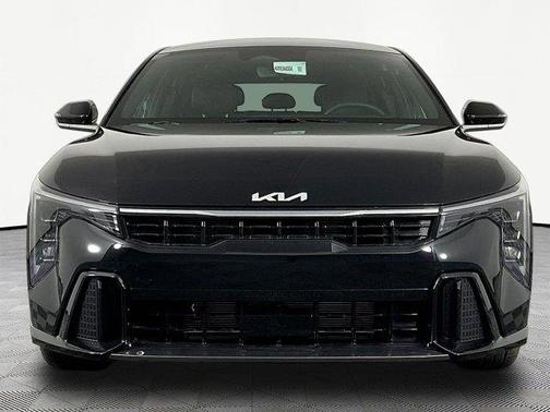 Aurora Black Pearl 2026 Kia K4 GT-Line