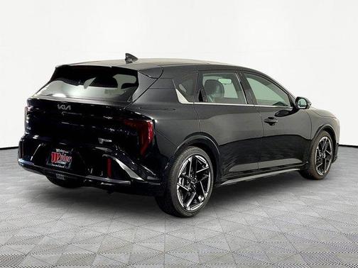 Aurora Black Pearl 2026 Kia K4 GT-Line
