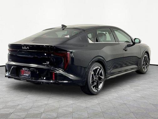 Aurora Black Pearl 2026 Kia K4 GT-LINE