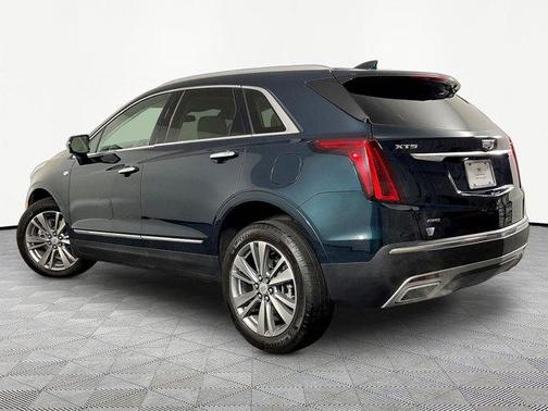 Emerald 2024 Cadillac XT5 Premium Luxury