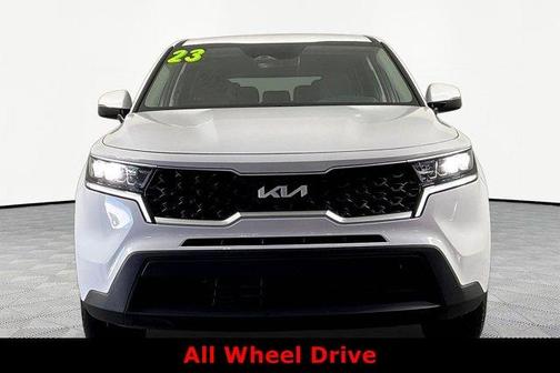 Glacial White Pearl 2023 Kia Sorento LX