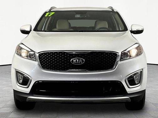Snow White Pearl 2017 Kia Sorento EX