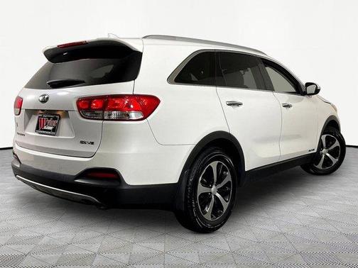 Snow White Pearl 2017 Kia Sorento EX