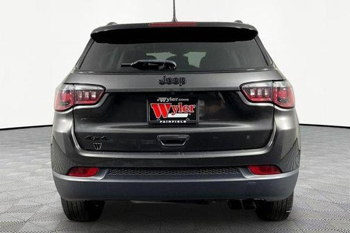 Granite Crystal Clearcoat Metallic 2019 Jeep Compass Altitude