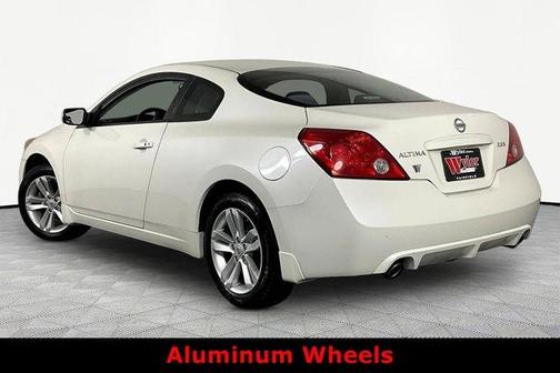 Pearl White 2013 Nissan Altima 2.5 S