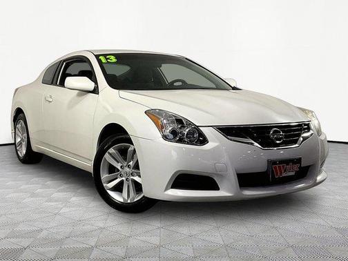 Pearl White 2013 Nissan Altima 2.5 S