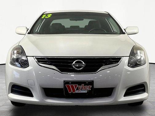 Pearl White 2013 Nissan Altima 2.5 S